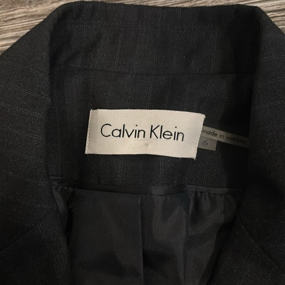 CALVIN KLIEN SUIT MODERN FIT SIZE 6 excellent condition - Picture 3 of 10